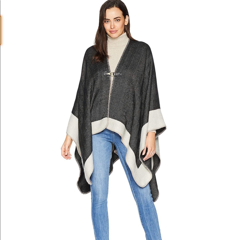 VINCE CAMUTO Chevron Ruana O/S - Picture 2 of 13